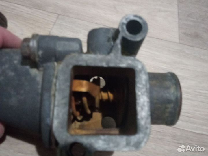 Корпус термостата в сборе