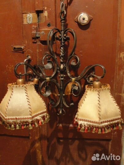 Винтажная кованная люстра, абажуры свиная кожа