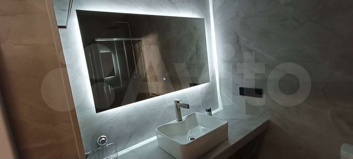 2-к. квартира, 52 м², 4/10 эт.