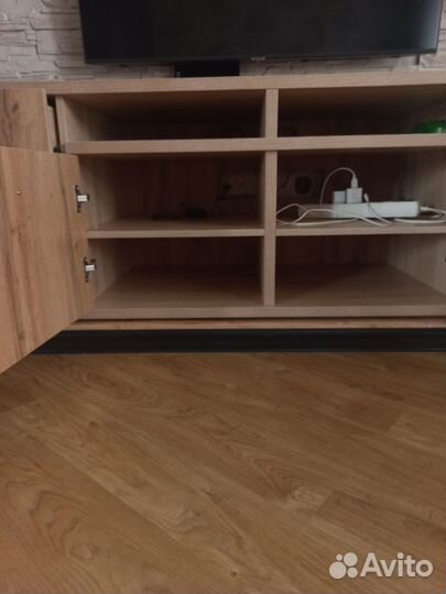 Тумба под телевизор