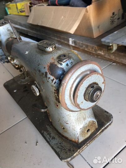 Швейная машина