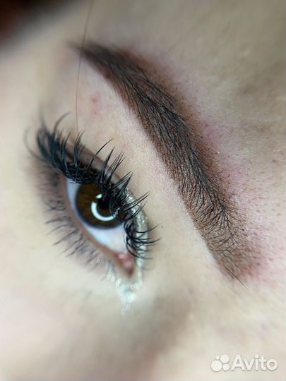 Перманентный макияж бровей