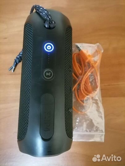 Портативная колонка bluetooth jbl