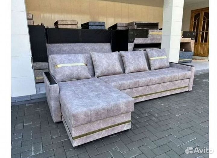 Угловой диван в наличии не б/у