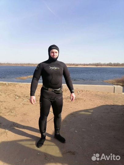 Гидрокостюмы