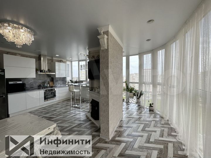 2-к. квартира, 84 м², 10/18 эт.