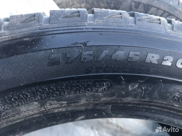 Michelin Latitude X-Ice 275/45 R20