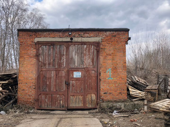 Продам здание, 1298.6 м²