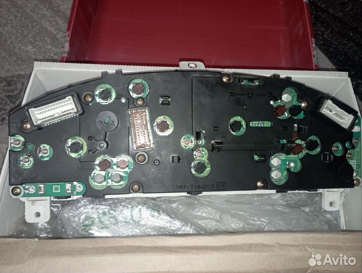 Щиток приборов Nissan AD Y11