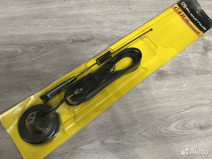 Антенна для автомобиля