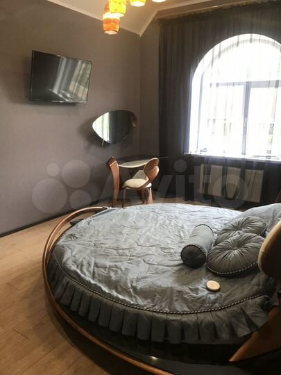 Дом 218 м² на участке 5 сот.