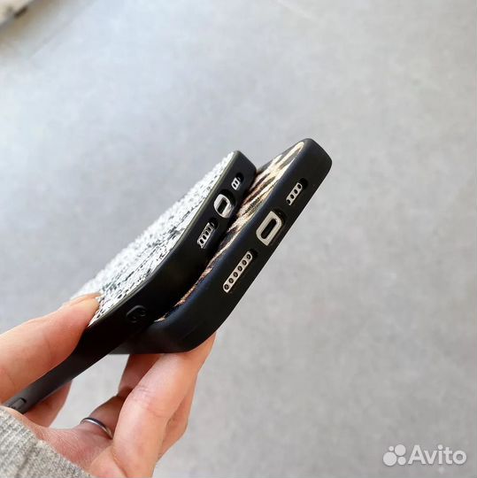 Чехол Snake на iPhone 15 Pro (Без Бирки)