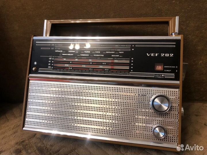 VEF 202 с FM светло-коричневый цвет