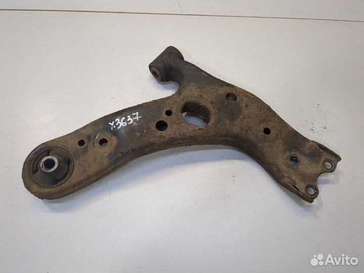 Рычаг подвески Toyota Avensis 3, 2016