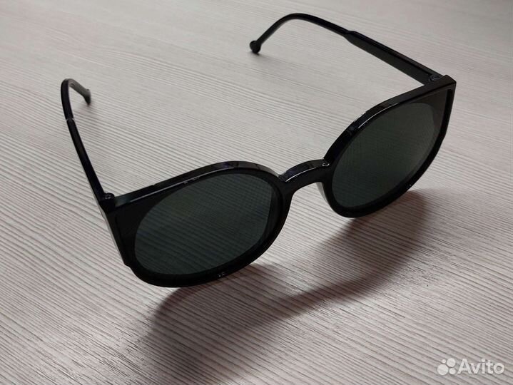 Солнцезащитные очки женские