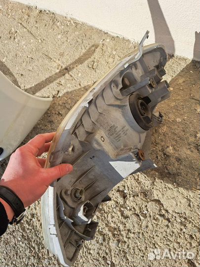 Фара левая toyota corolla 120