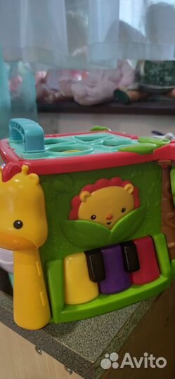 Музыкальный куб fisher price с сортером