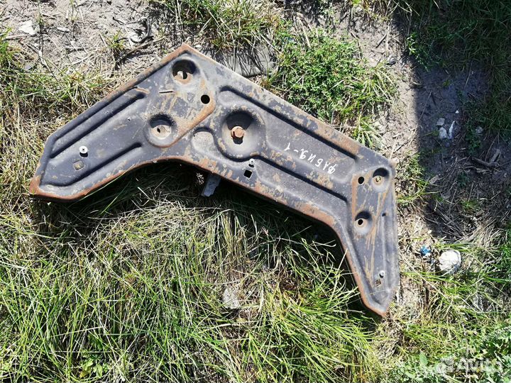 Подрамник Шкода Фабия 1