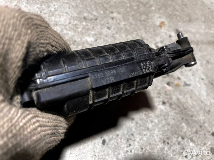 Замок двери с доводчиком передний правый Bmw 7 F02