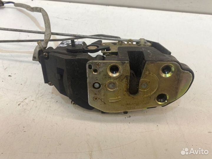 Замок боковой двери задний правый Kia Spectra