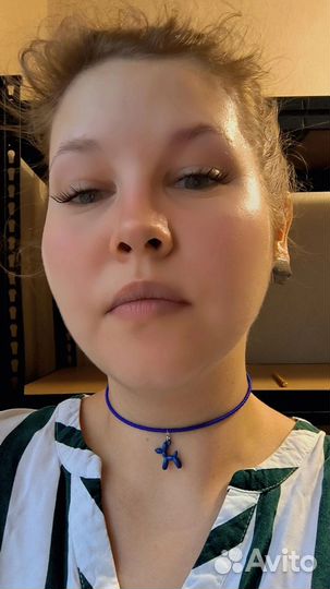 Синий чокер с синей собачкой