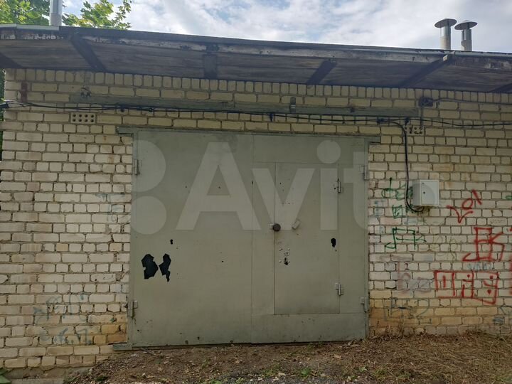 Гараж, > 30 м²