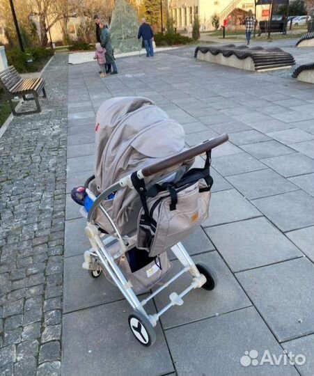 Прогулочная коляска