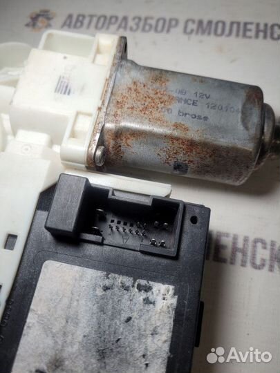 Моторчик стеклоподъемника Volvo S40 I рестайлинг