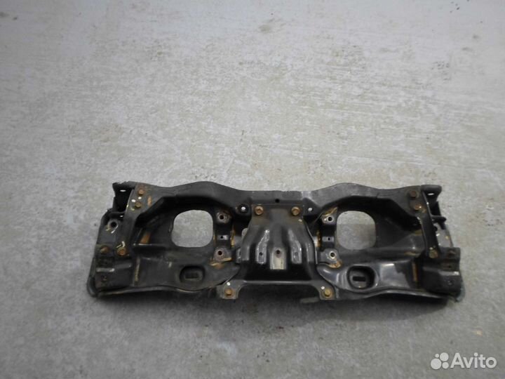 Подрамник Subaru Tribeca WX