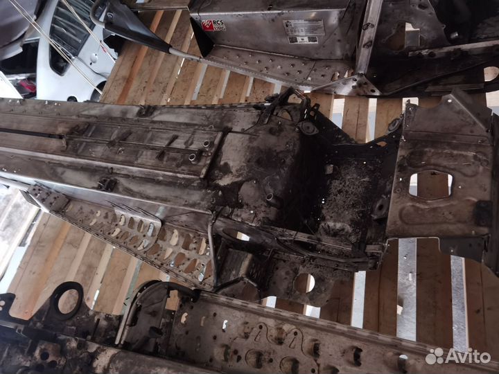 Рама brp ski-doo Summit 800 154