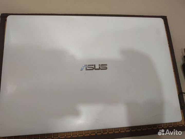 Ноутбук asus