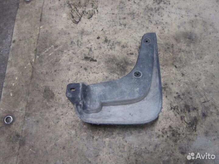 Брызговик передний левый Hyundai Getz 2002-2010 (8