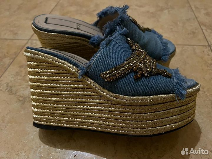 Шлепанцы женские