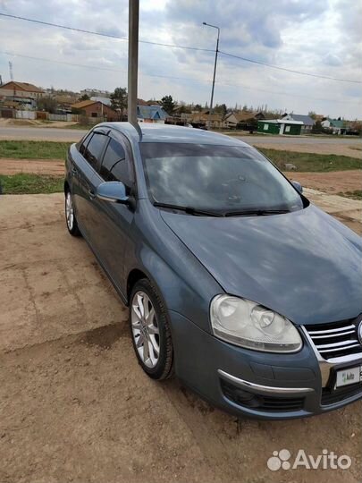 Volkswagen Jetta 1.6 AT, 2009, 300 000 км