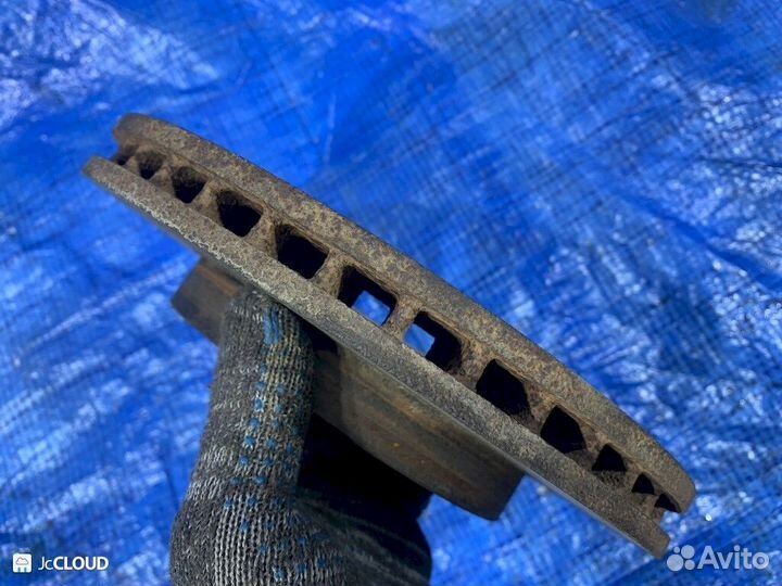 Тормозной диск на mitsubishi RVR N21W 4G93