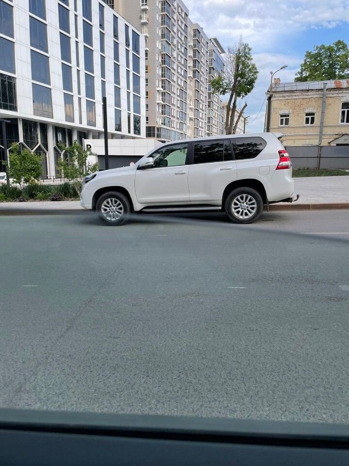 Toyota Land Cruiser Prado: фото владельца