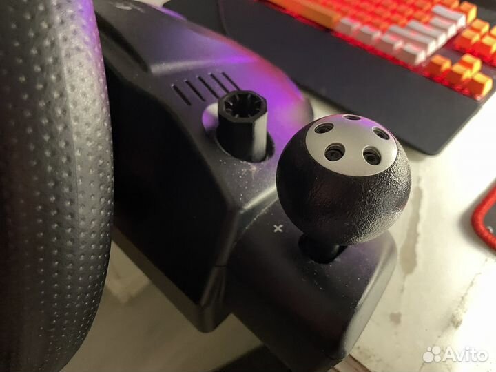 Игровой руль logitech driving force gt