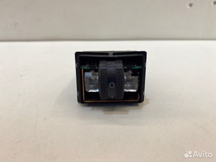 Кнопка обогрева сидений задняя Audi A6 C6 2.0 2008