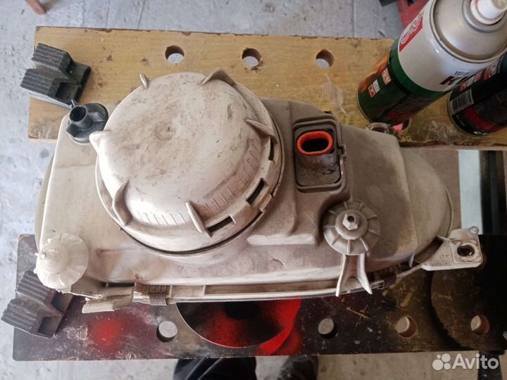 Volkswagen golf 3 правая фара