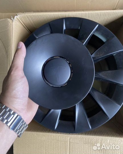 Новые оригинальные диски на Tesla R18, R19, R20