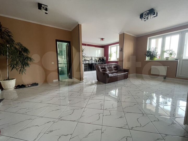 3-к. квартира, 87,8 м², 25/25 эт.