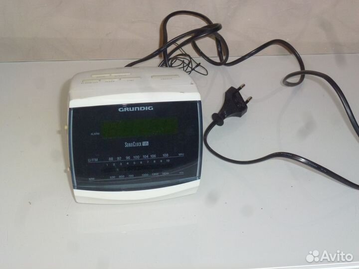 Радио часы будильник grundig SonoClock 185