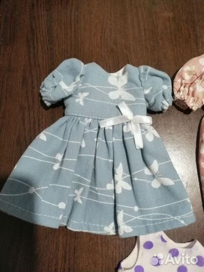 Платья на Паола Рейна лотом