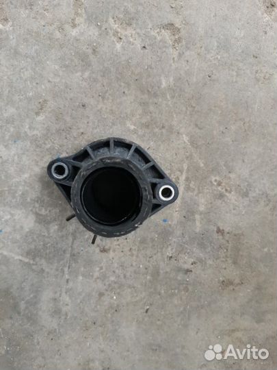 Корпус термостата Toyota Passo KGC10 1KR