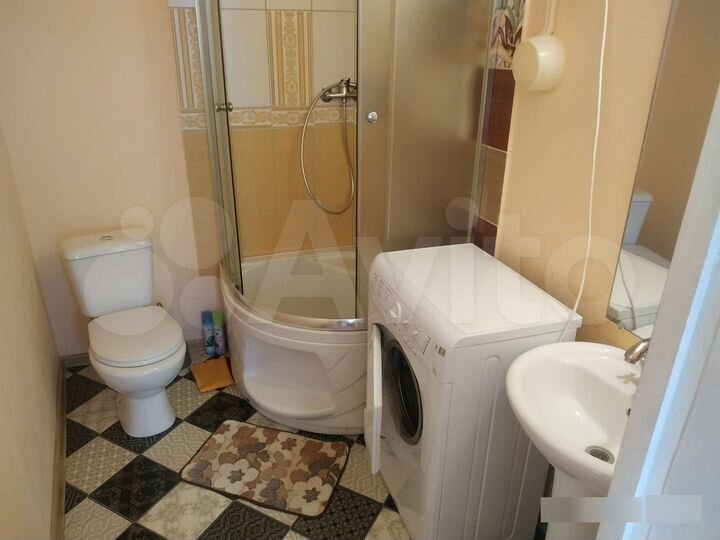 Комната 12 м² в 3-к., 2/2 эт.