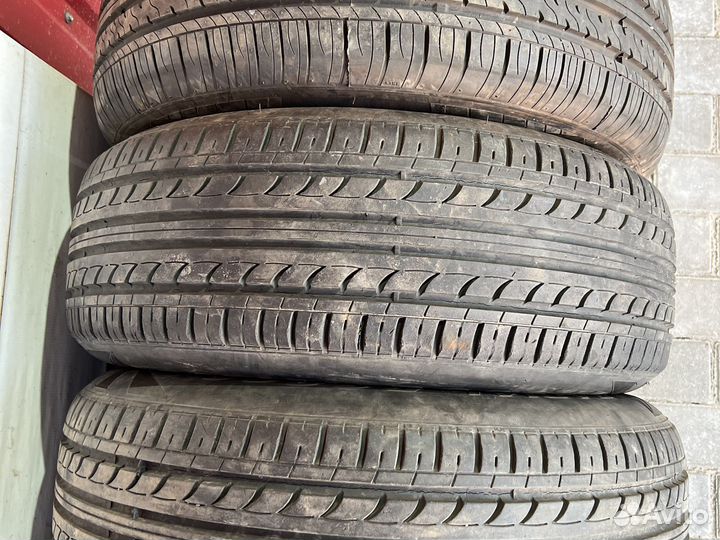 DoubleStar DS 806 225/60 R16 98W