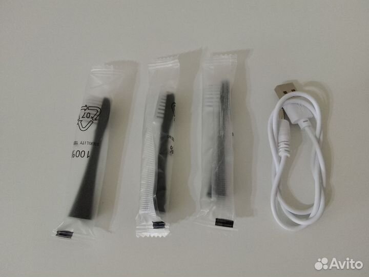 Зубная щетка