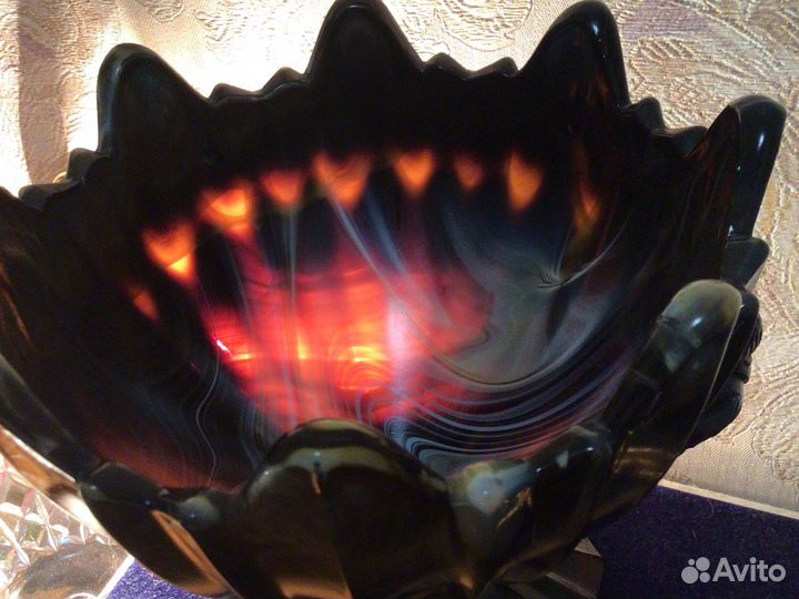 Старинная ваза в стиле Арт — Деко