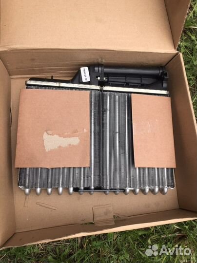 Радиатор печки BMW е34