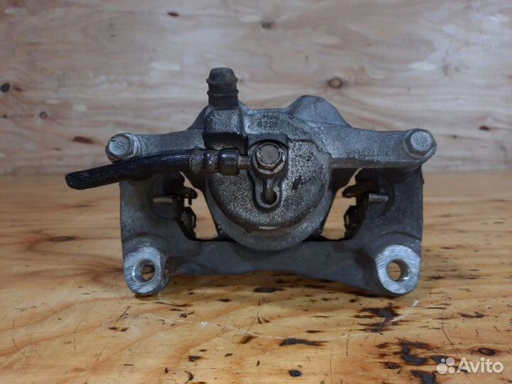 Суппорт передний левый Mazda Atenza GJ2FW shvptr